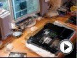 Посмотреть это видео на youtube.com Разборка ноутбука Samsung R560, замена пасты.