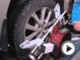 Посмотреть это видео на youtube.com http://www.autoruservis.ru/ Развал-схождение колес: http://www.youtube.com/watch?v=qvMee0LA3Hg Шиномонтаж: http://www.youtube.com/watch?v=hbAw6g