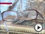 Посмотреть это видео на youtube.com В Алматы одинокий пенсионер судится с сотрудником отделения криминальной полиции. Полицейский купил у старика квартиру под ипотечный кредит